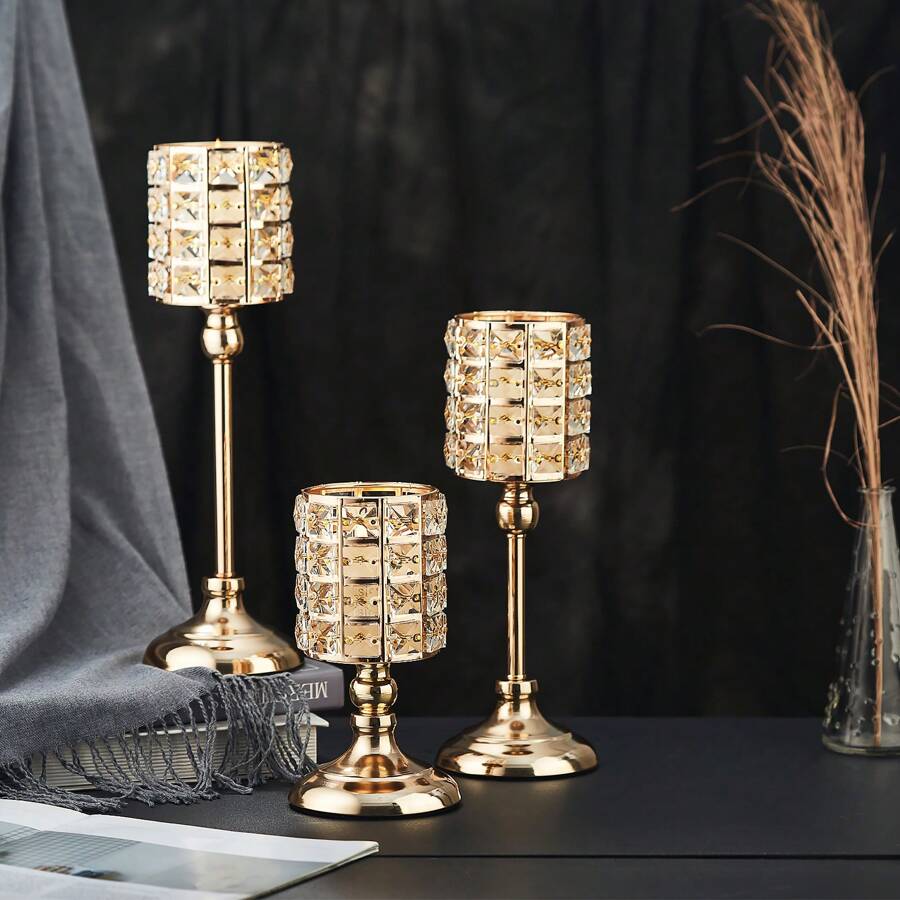 IT - Classic Gold Candle Holder